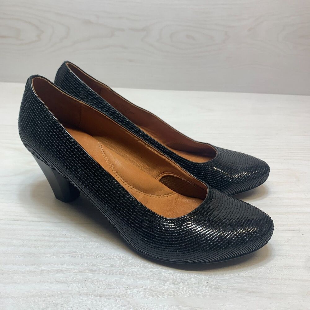 Gentle Souls by Kenneth Cole Rupert Pumps Womens Size 8.5M Black Patent Leather
